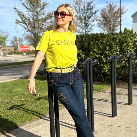 New Yellow T-shirt with rhinestones NWT - Picture 2 of 5